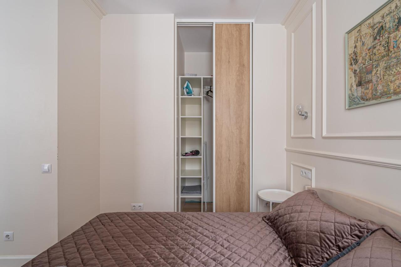 Stylish Studio Close To City Center, Cafes & Parks & Local Dining Riga Exterior photo