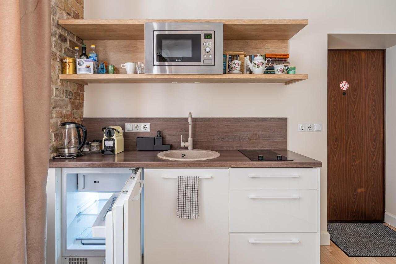 Stylish Studio Close To City Center, Cafes & Parks & Local Dining Riga Exterior photo